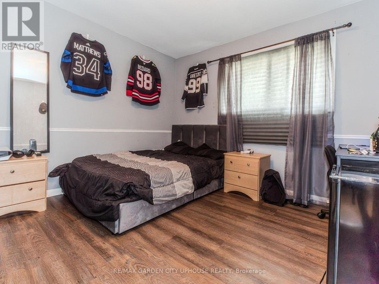 2 Treeview Place Property Photo 9