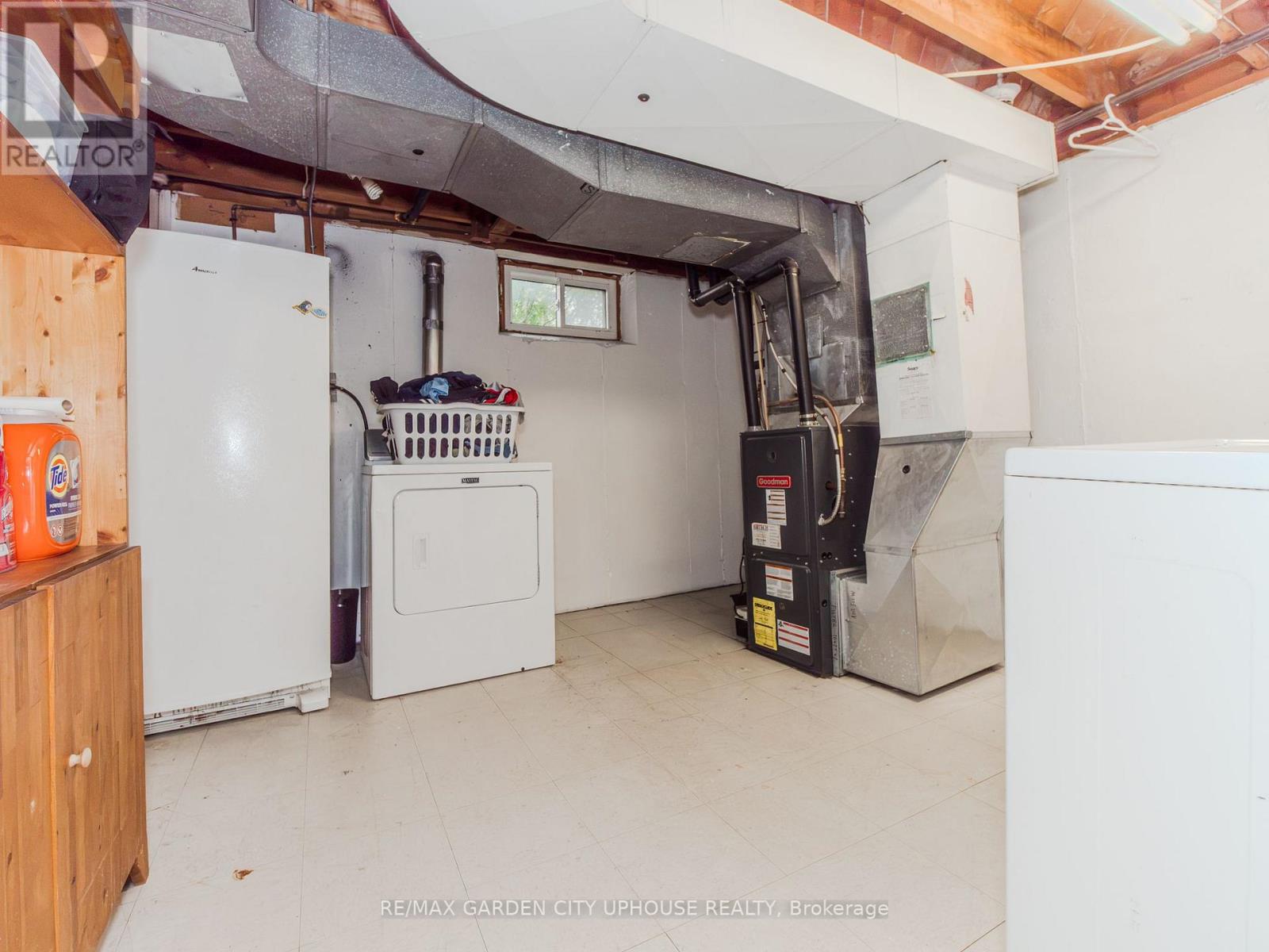 2 Treeview Place Property Photo 15