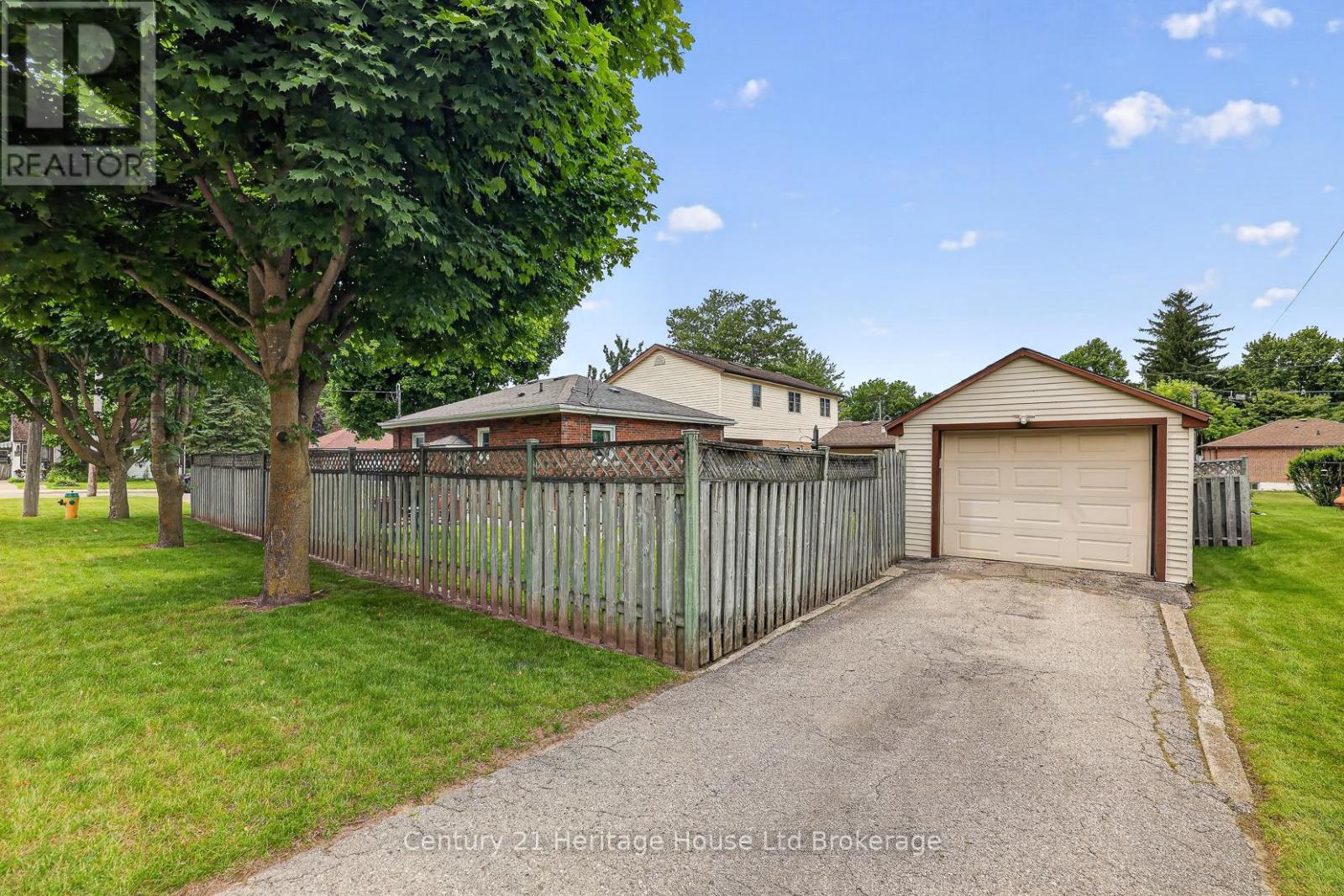 209 Butler Street Property Photo 4