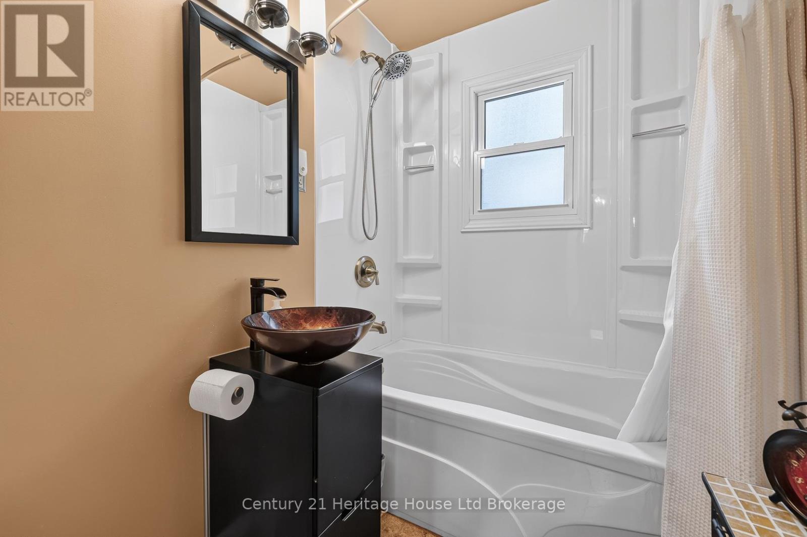 209 Butler Street Property Photo 16