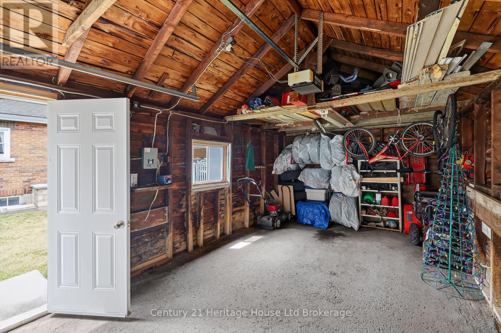 209 Butler Street Property Photo 30