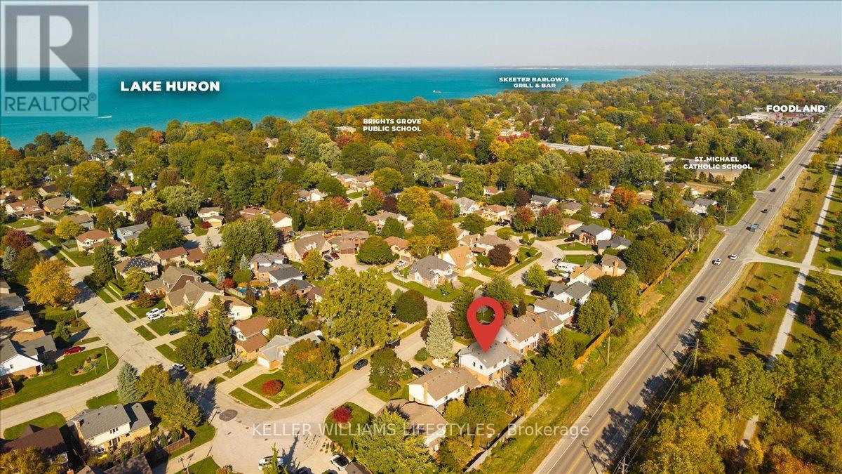 1879 Westgrove Drive Property Photo 2