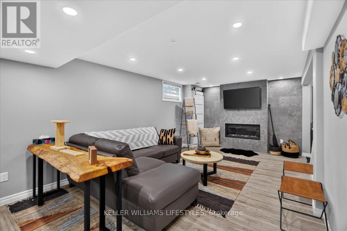 1879 Westgrove Drive Property Photo 27