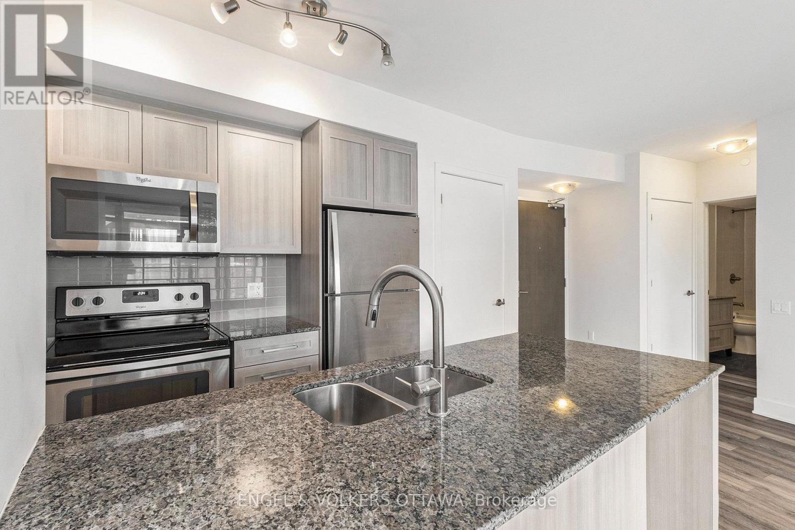 516 - 411 Mackay Street Property Photo 4