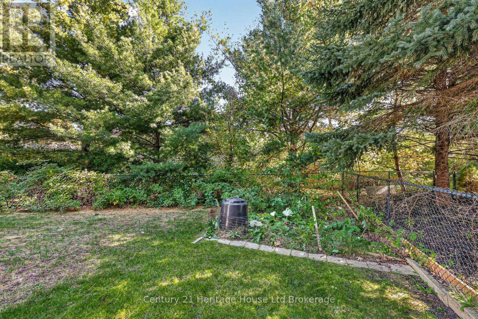 796 Springbank Avenue N Property Photo 46