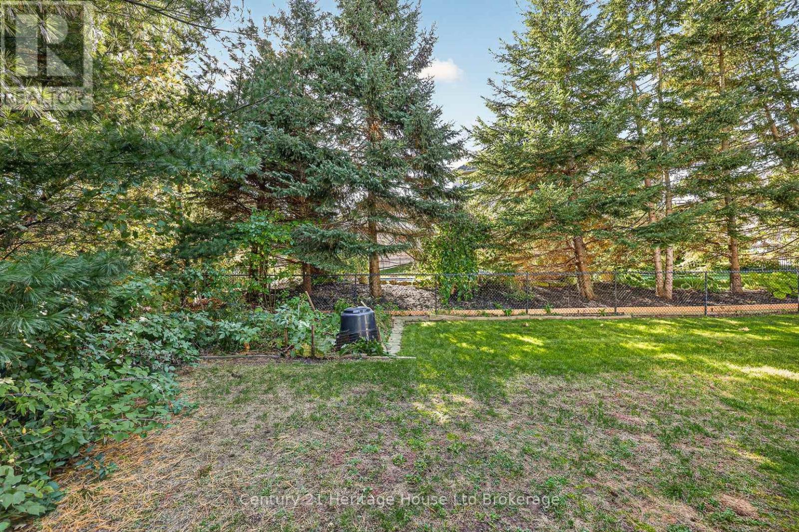 796 Springbank Avenue N Property Photo 47