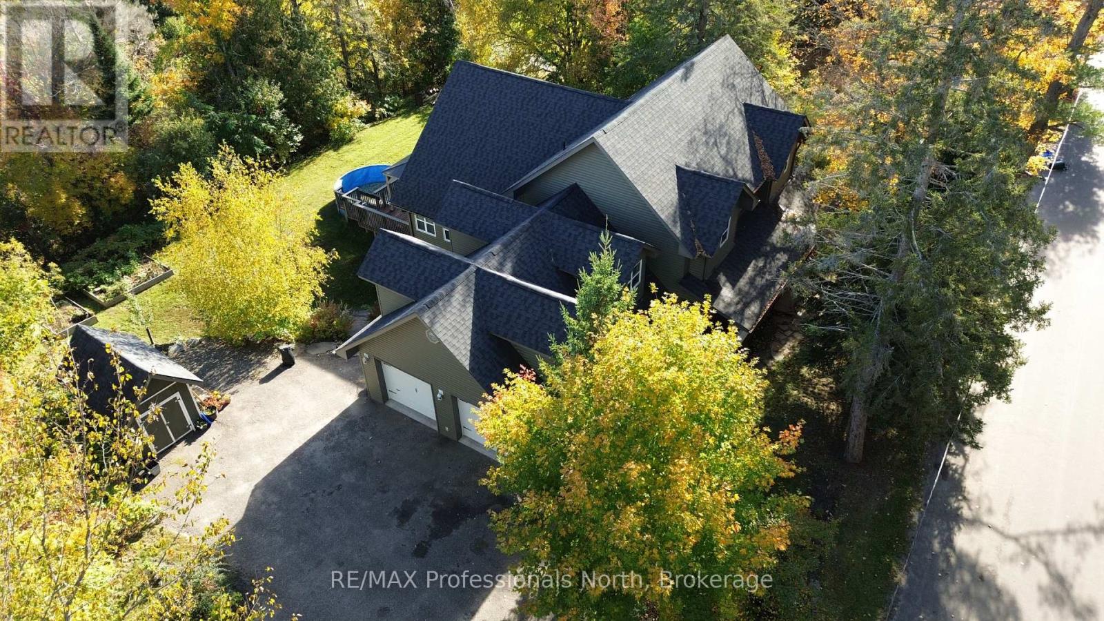 317 Falcon Road Property Photo 2