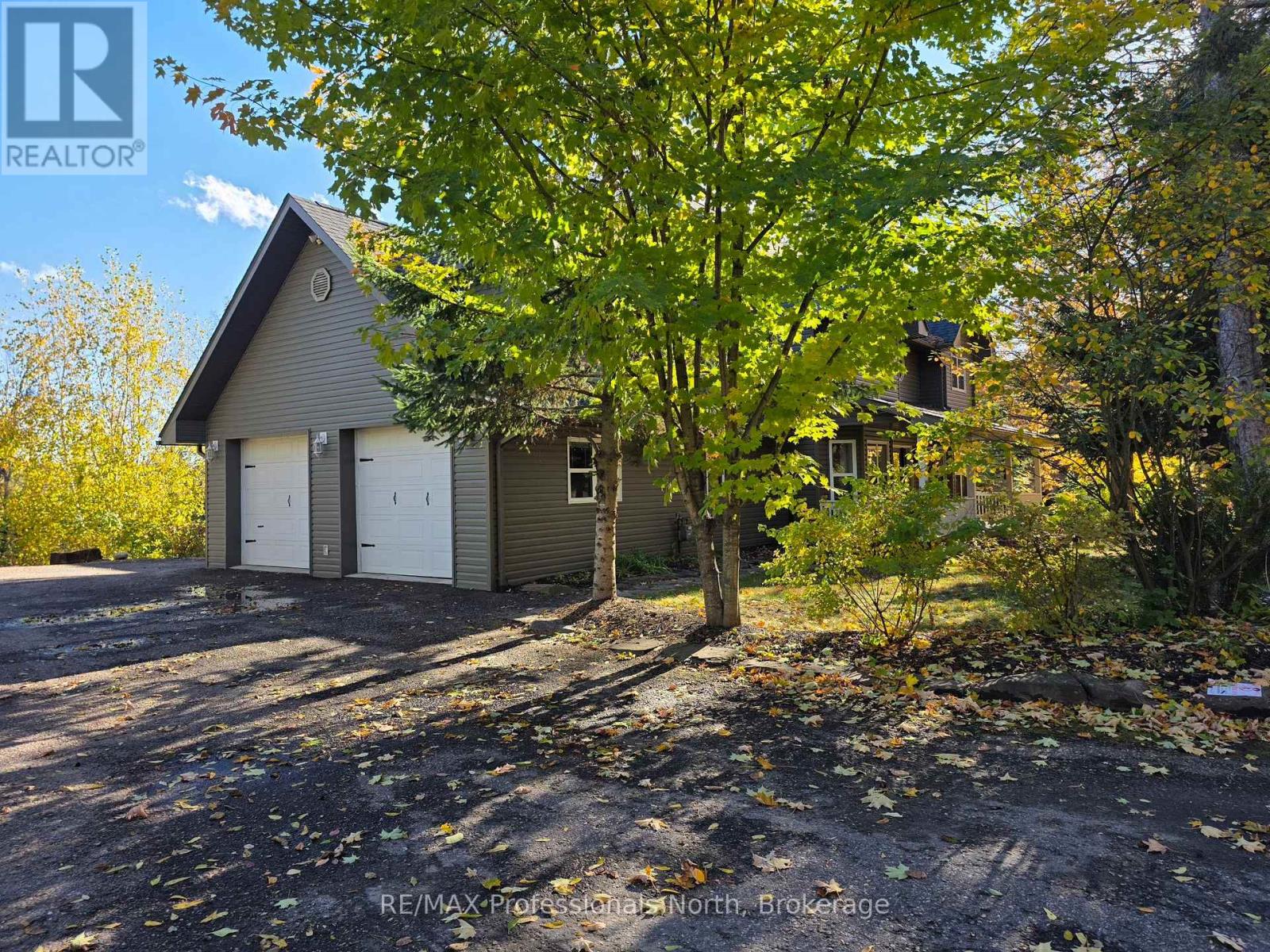 317 Falcon Road Property Photo 4