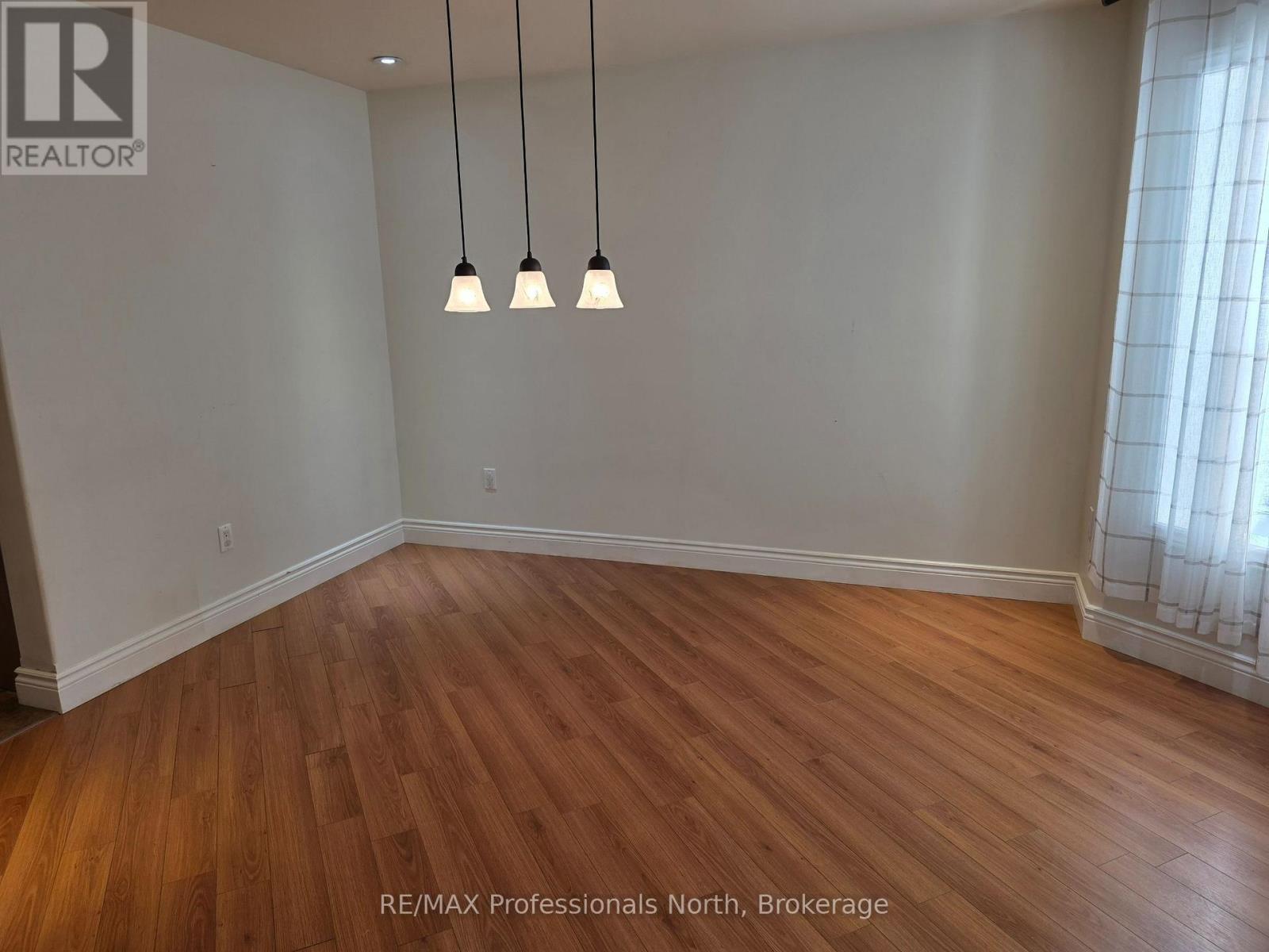 317 Falcon Road Property Photo 7