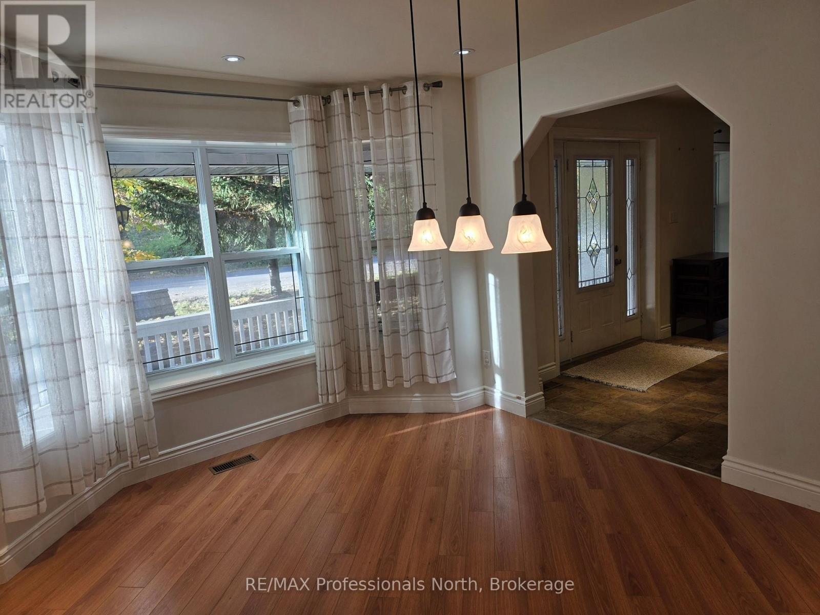 317 Falcon Road Property Photo 8