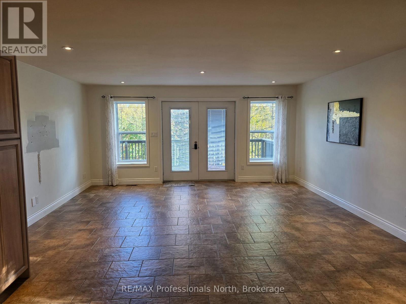 317 Falcon Road Property Photo 15