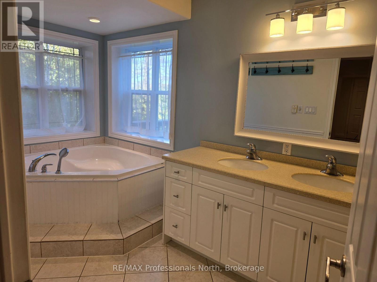 317 Falcon Road Property Photo 20