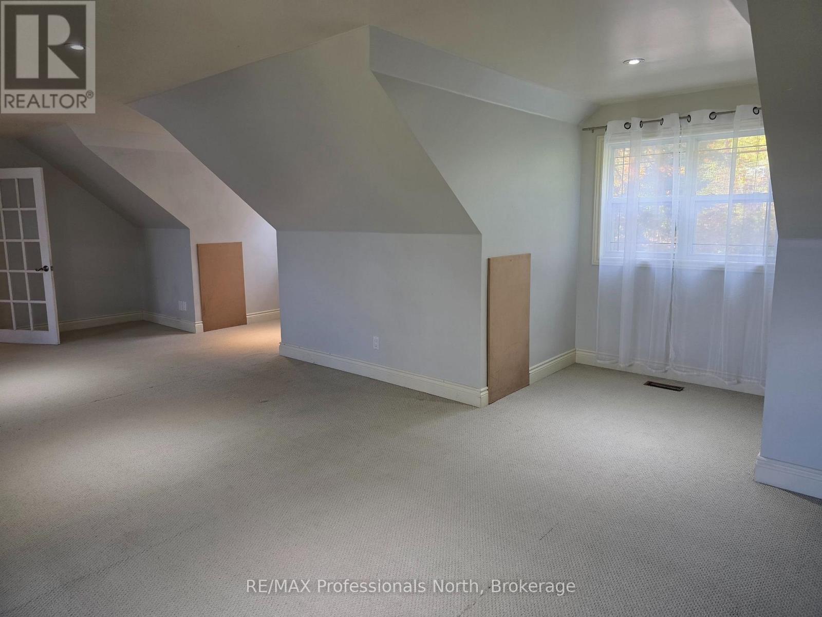 317 Falcon Road Property Photo 31
