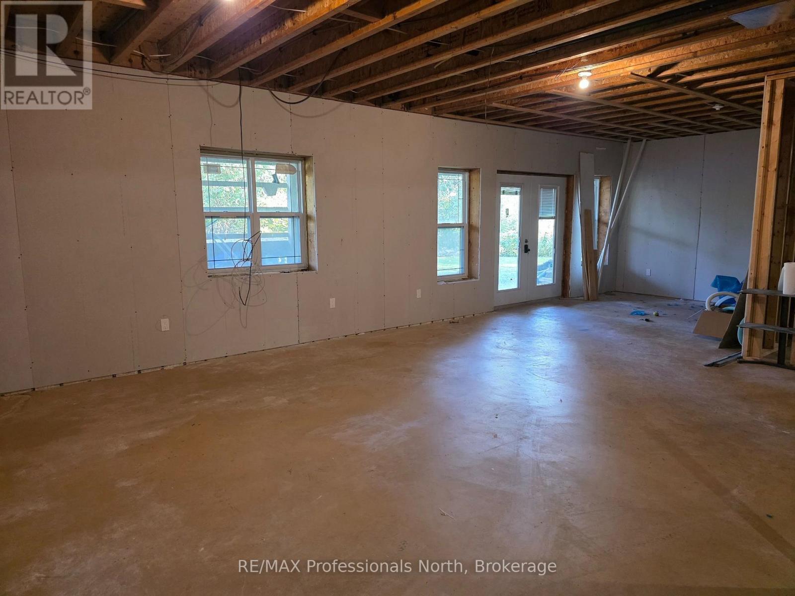 317 Falcon Road Property Photo 38