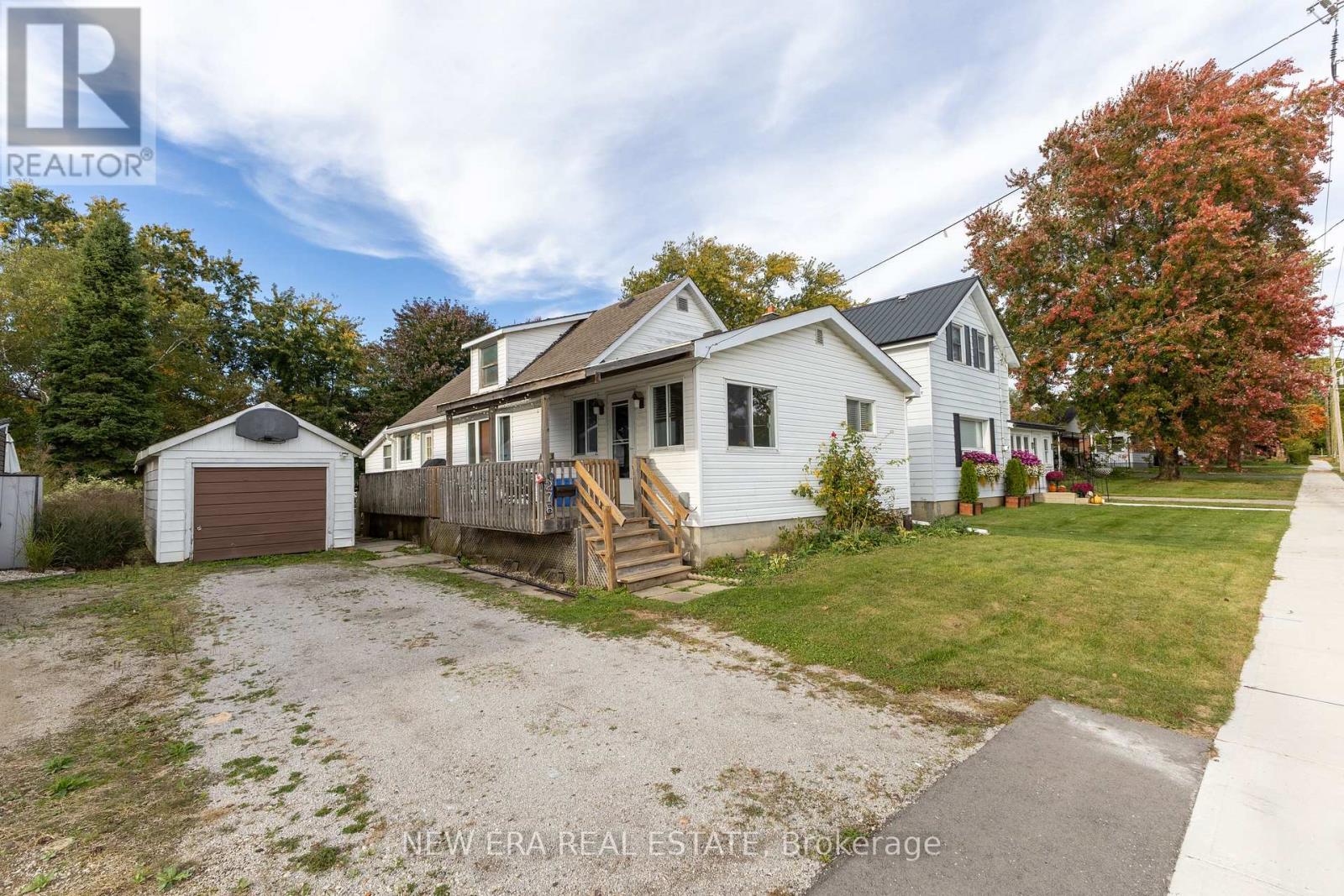 276 Upper Queen Street Avenue Property Photo 1