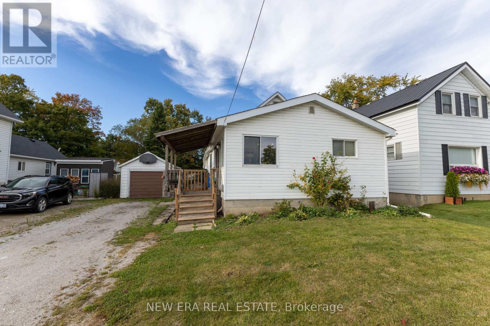 276 Upper Queen Street Avenue Property Photo 3