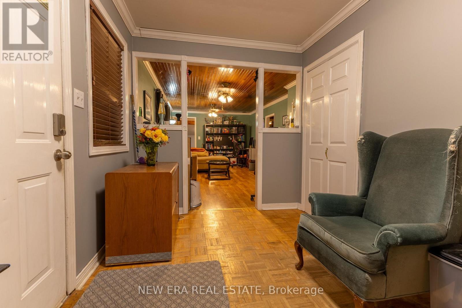 276 Upper Queen Street Avenue Property Photo 6