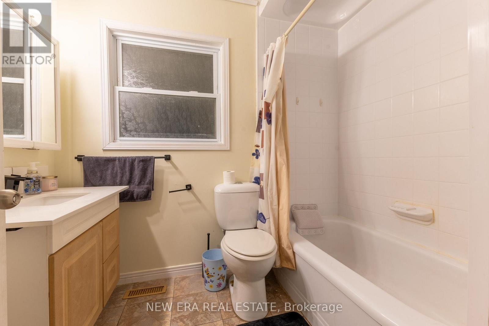 276 Upper Queen Street Avenue Property Photo 17
