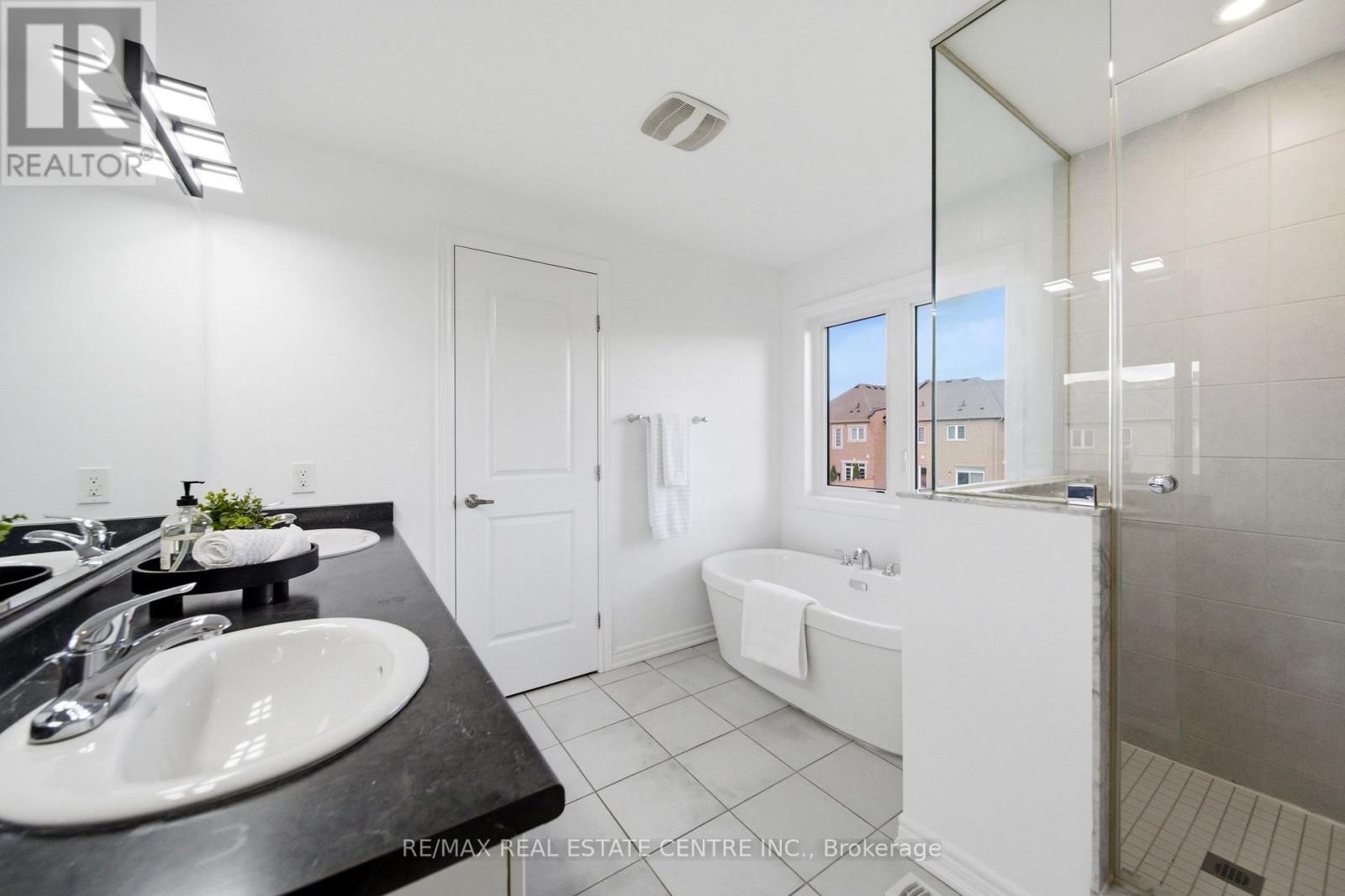 7 Heming Trail Property Photo 36
