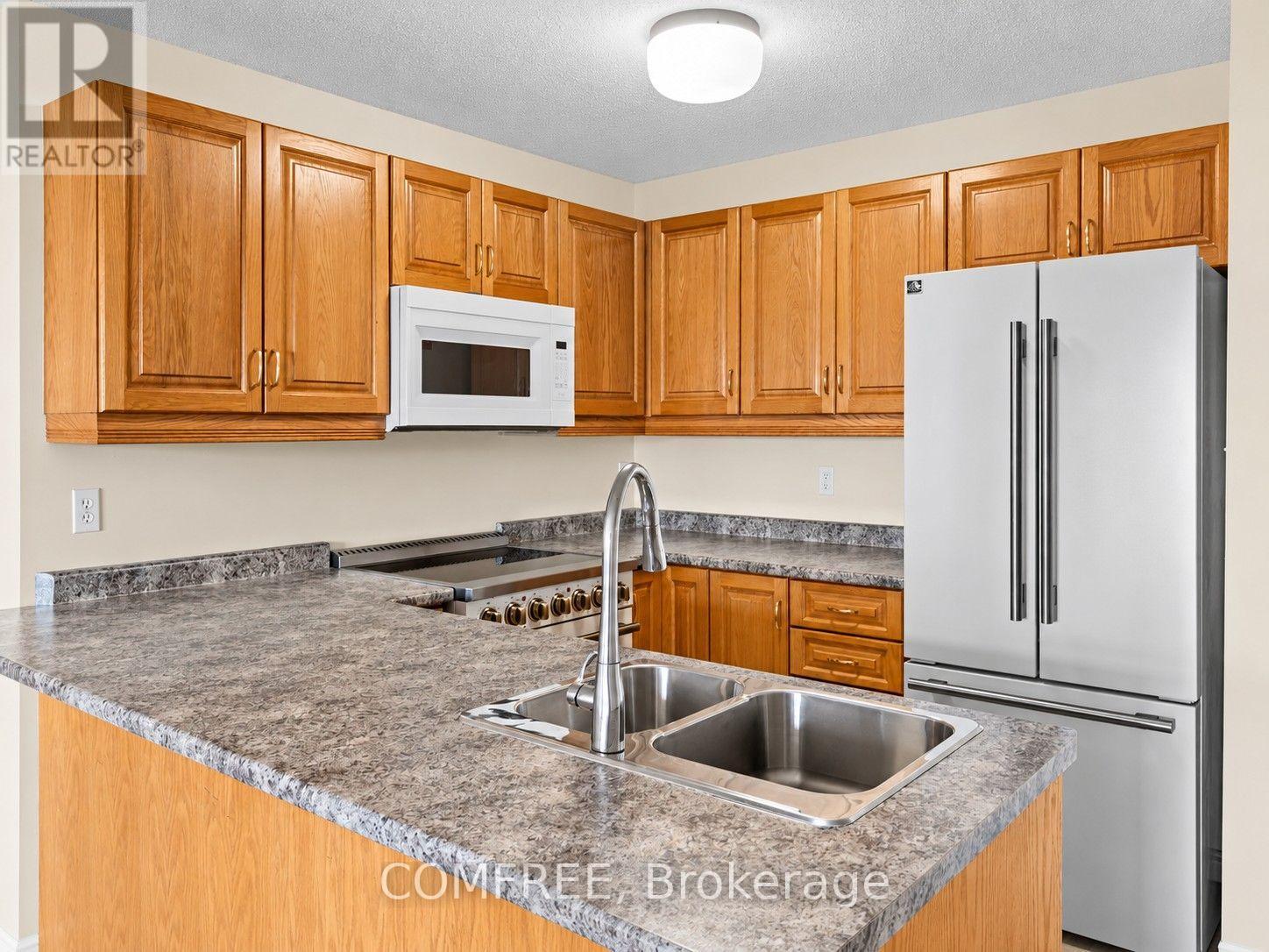 409 - 3000 Sandwich Street Property Photo 5