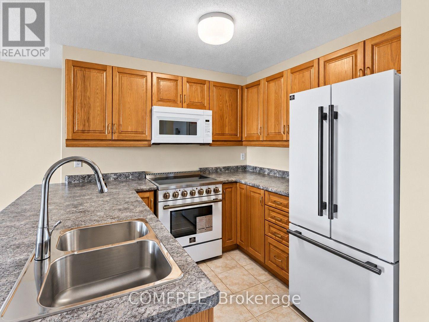 409 - 3000 Sandwich Street Property Photo 10