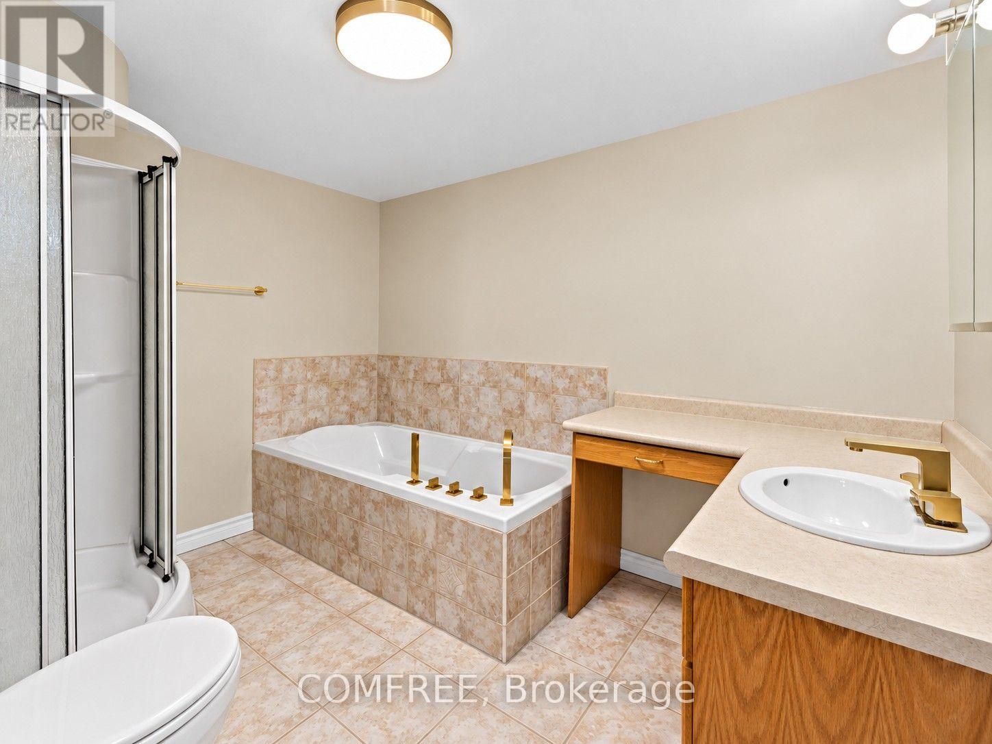 409 - 3000 Sandwich Street Property Photo 17