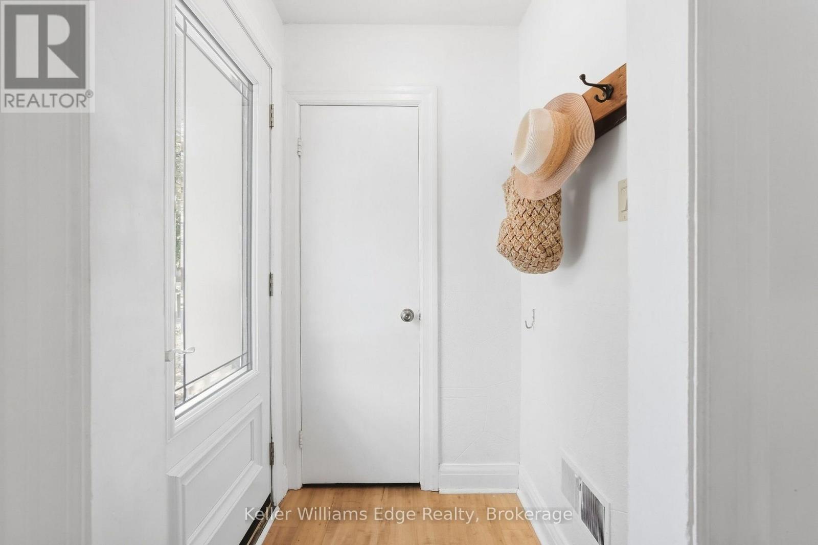 240 Bendamere Avenue Property Photo 4