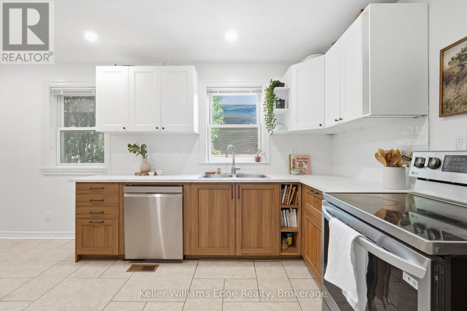 240 Bendamere Avenue Property Photo 15
