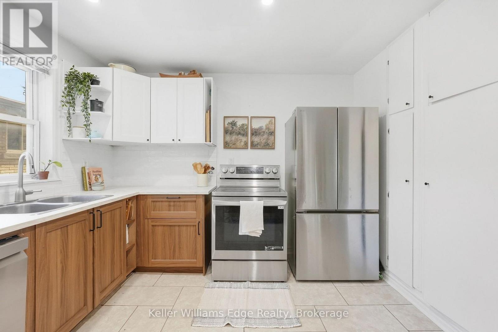 240 Bendamere Avenue Property Photo 16