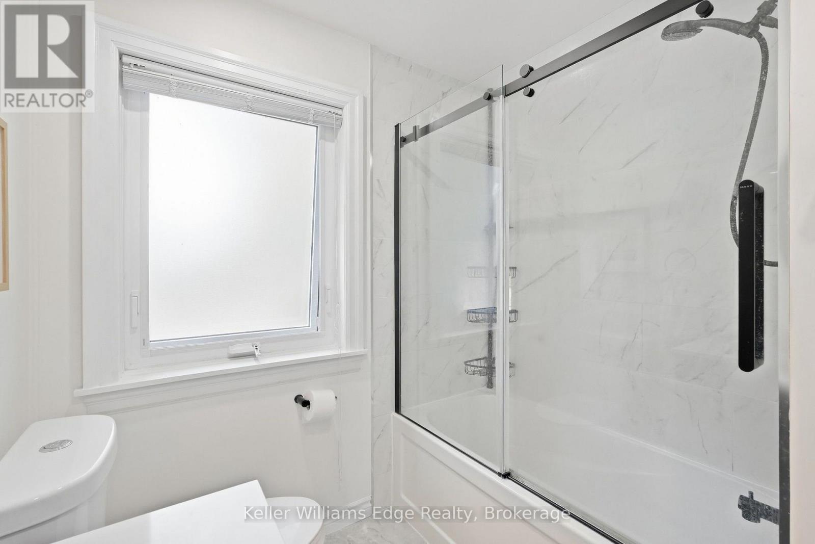 240 Bendamere Avenue Property Photo 28