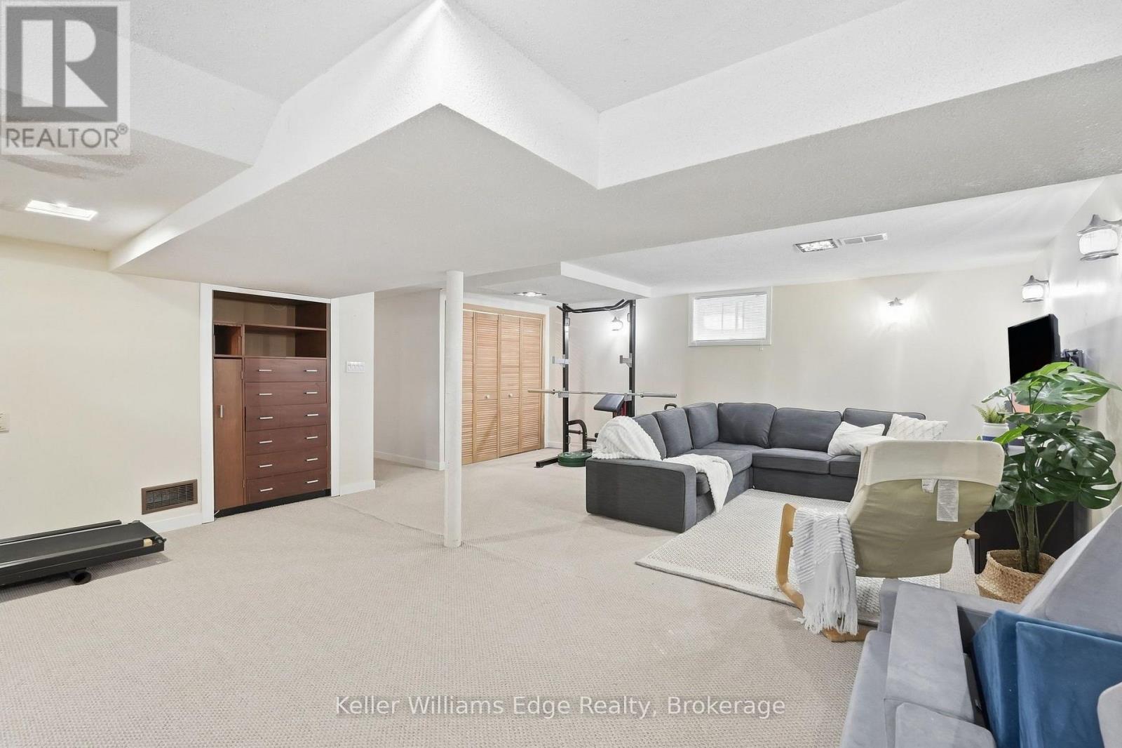 240 Bendamere Avenue Property Photo 38