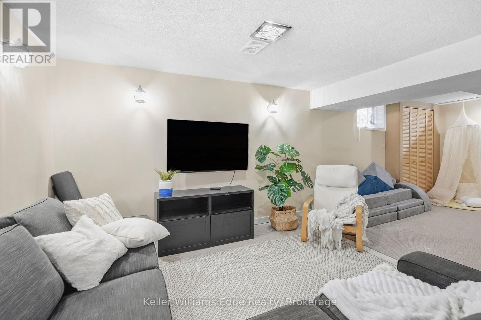 240 Bendamere Avenue Property Photo 41