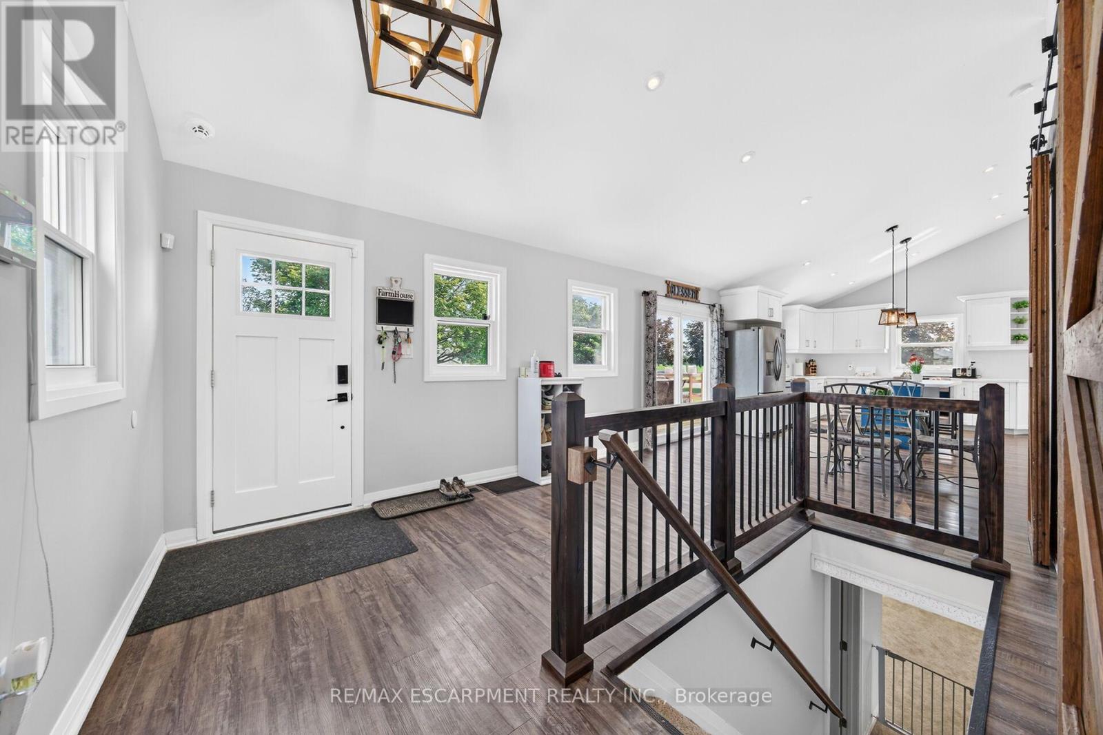 967 4th Line Property Photo 22