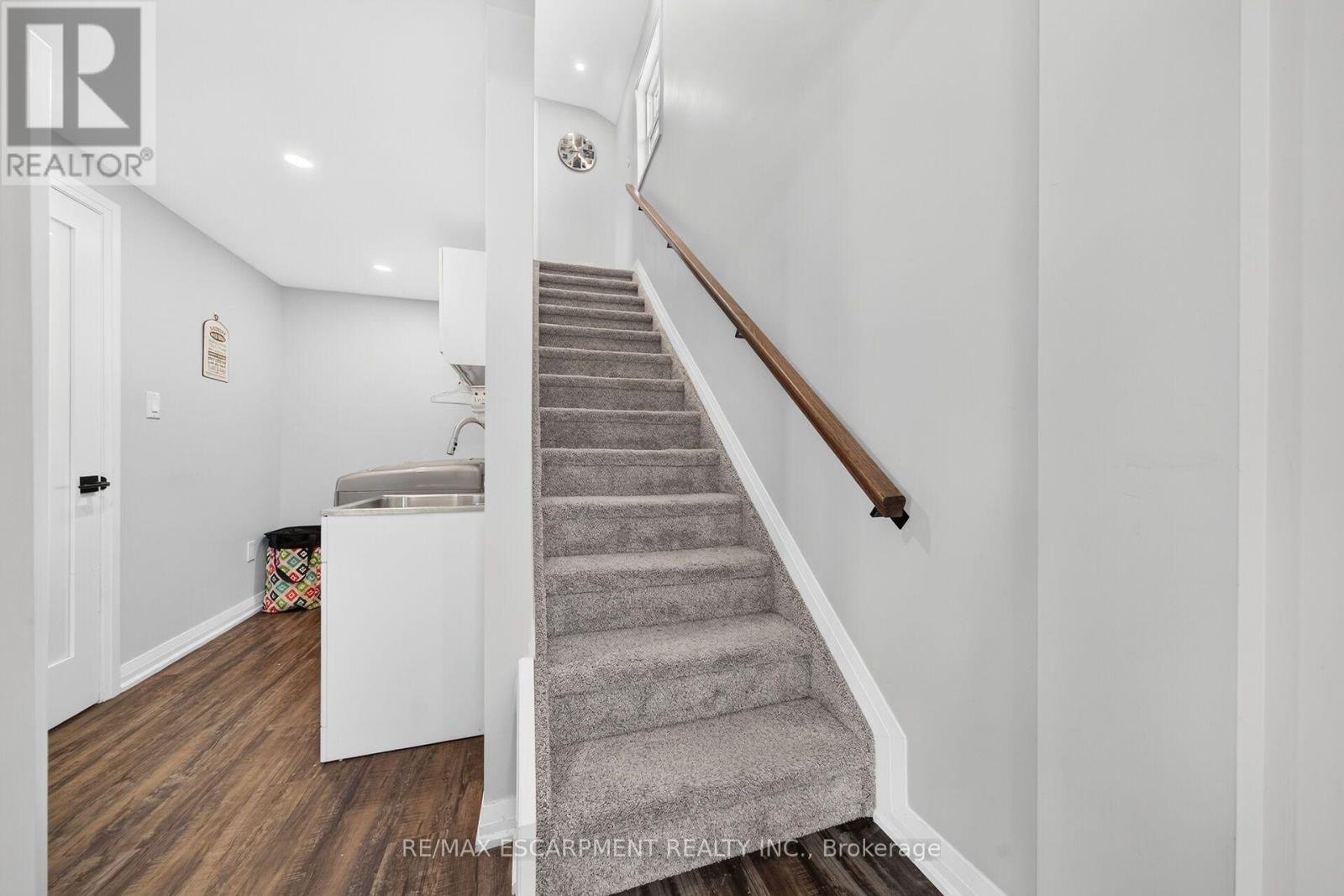 967 4th Line Property Photo 30