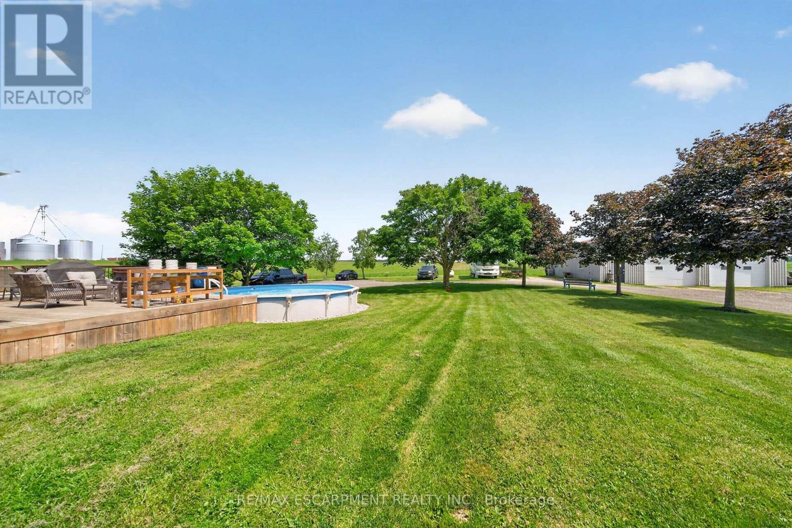 967 4th Line Property Photo 43