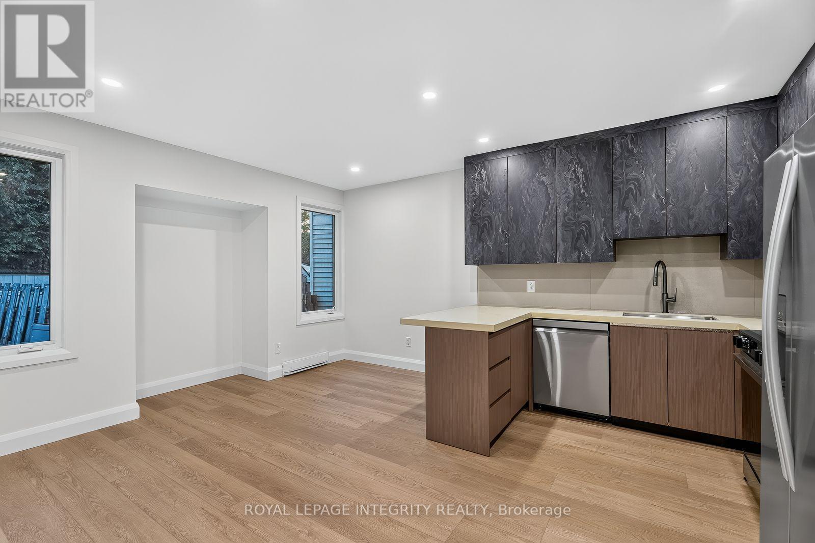 B - 775 Kingfisher Crescent Property Photo 9