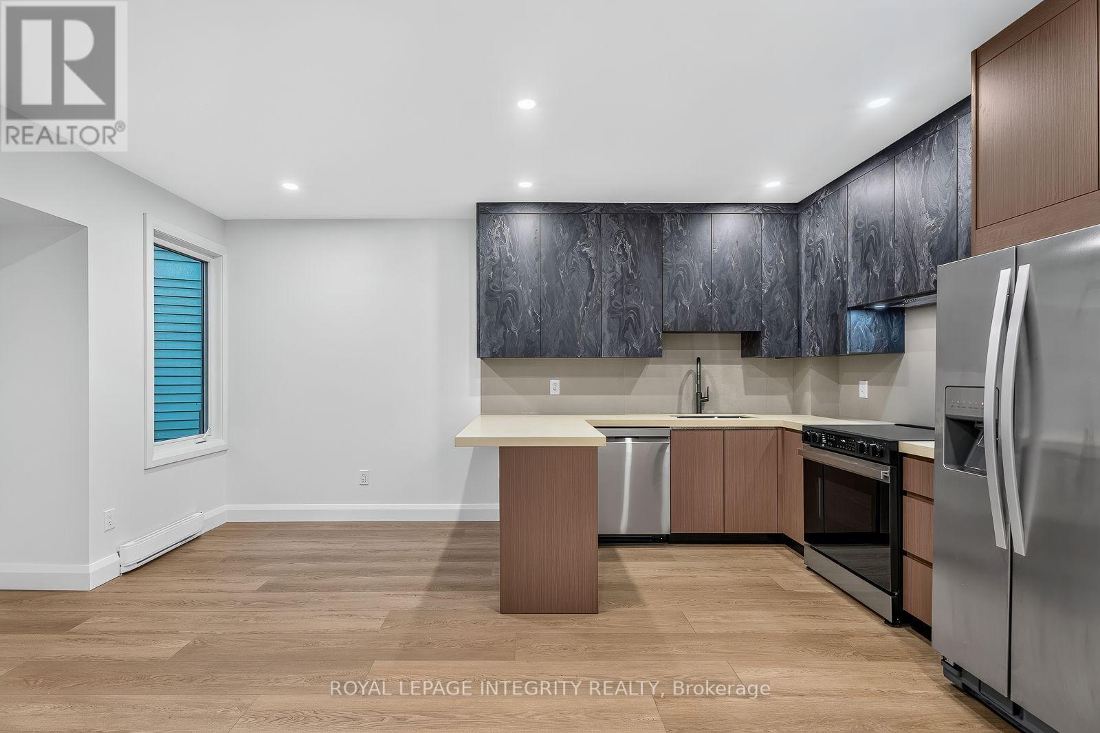 B - 775 Kingfisher Crescent Property Photo 13