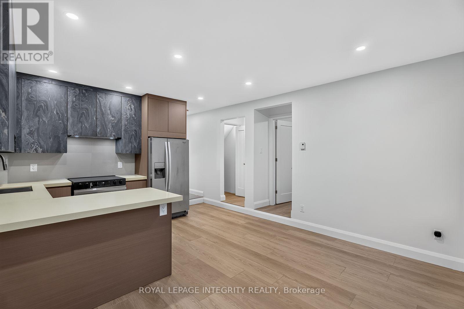 B - 775 Kingfisher Crescent Property Photo 16