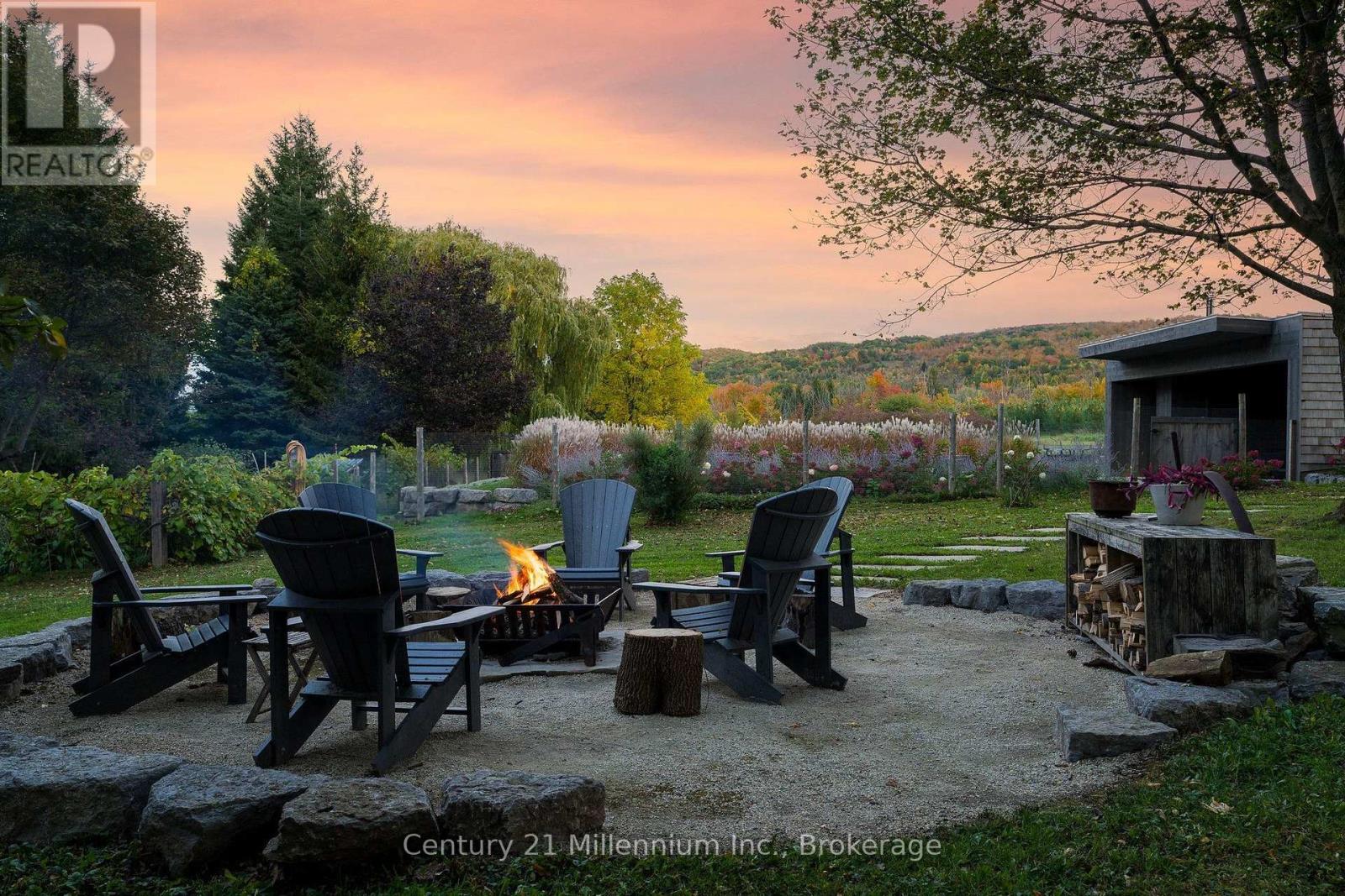 516557 7th Line Property Photo 36