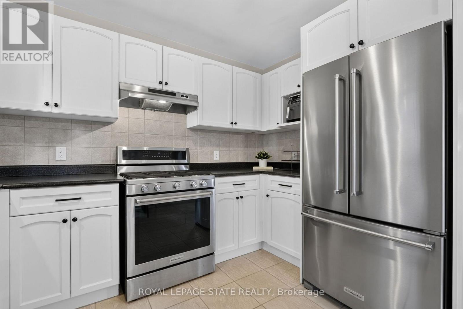 28 Holkham Avenue Property Photo 20