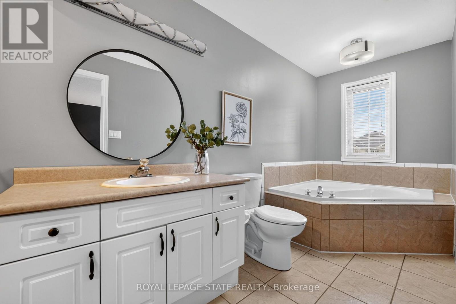 28 Holkham Avenue Property Photo 29