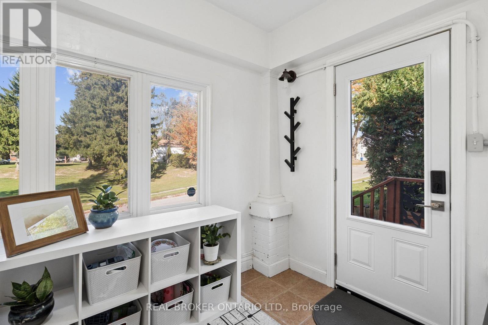324 Daly Street Property Photo 5