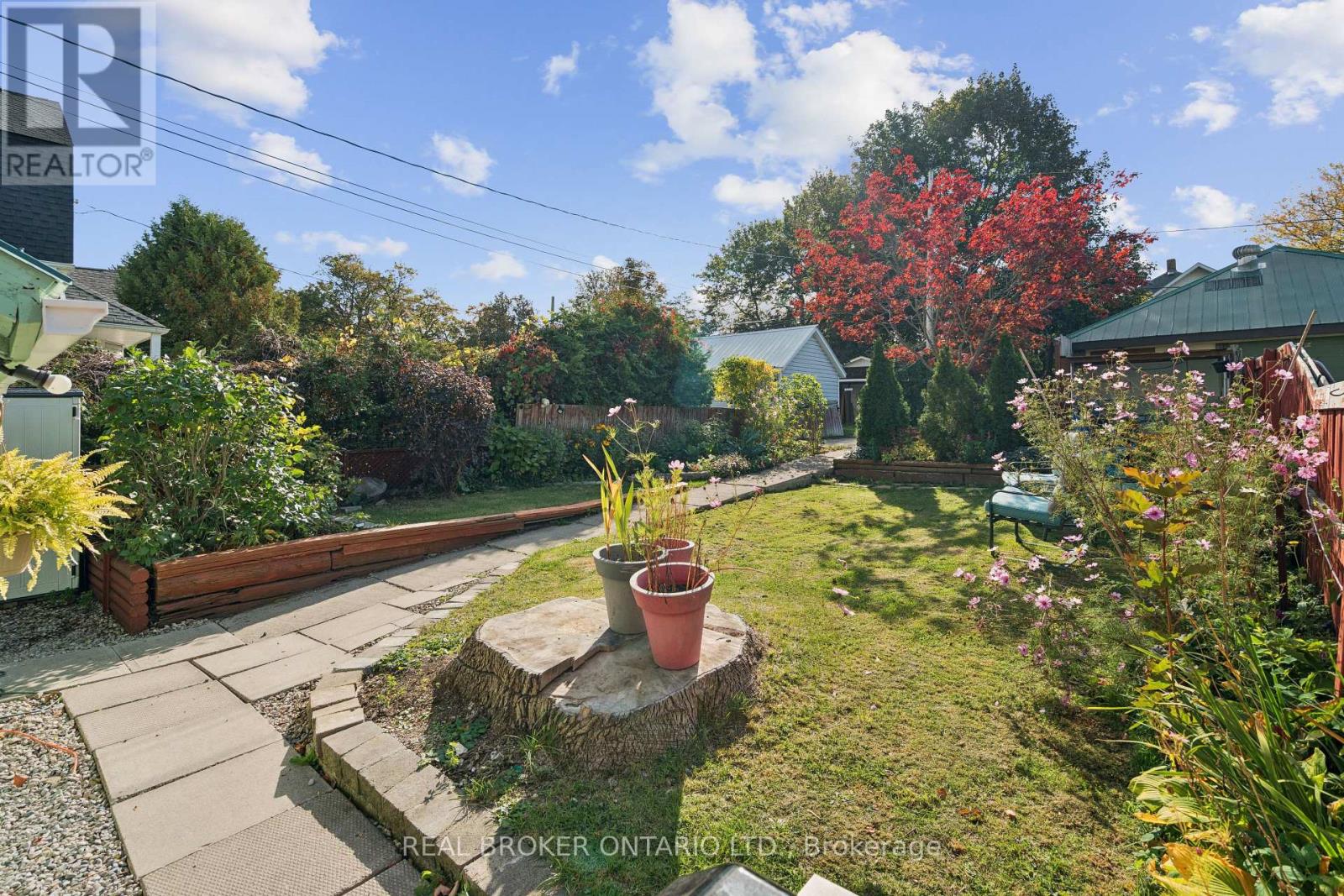 324 Daly Street Property Photo 37