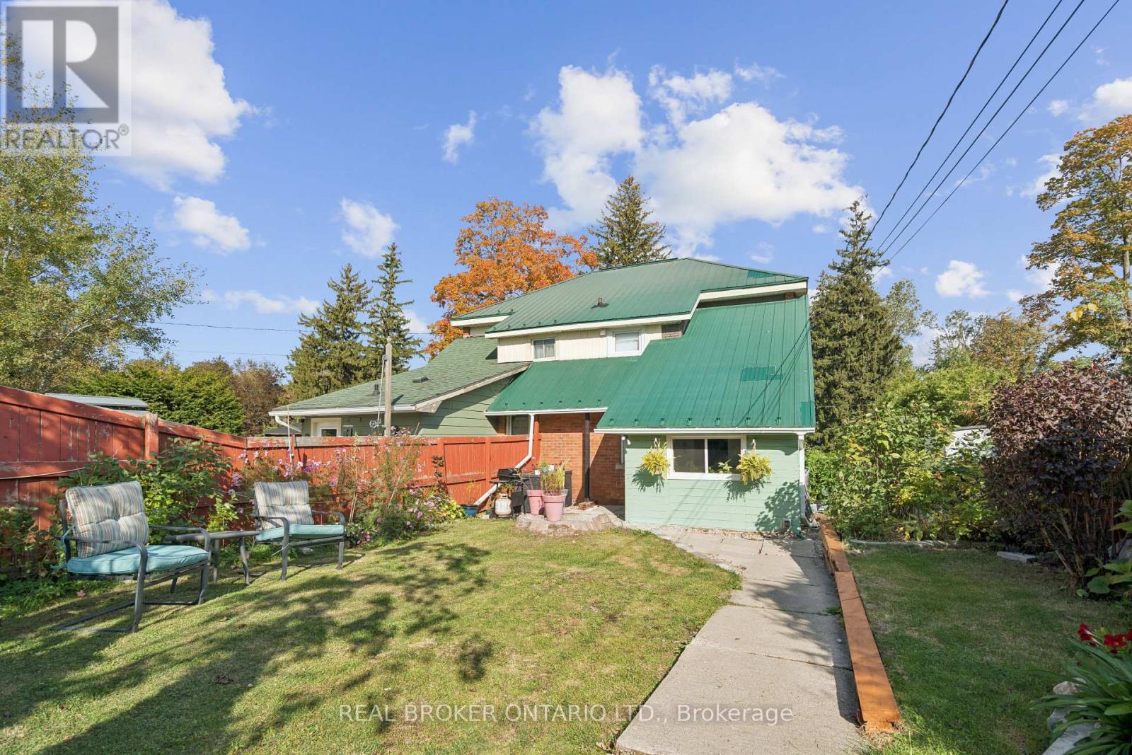 324 Daly Street Property Photo 39