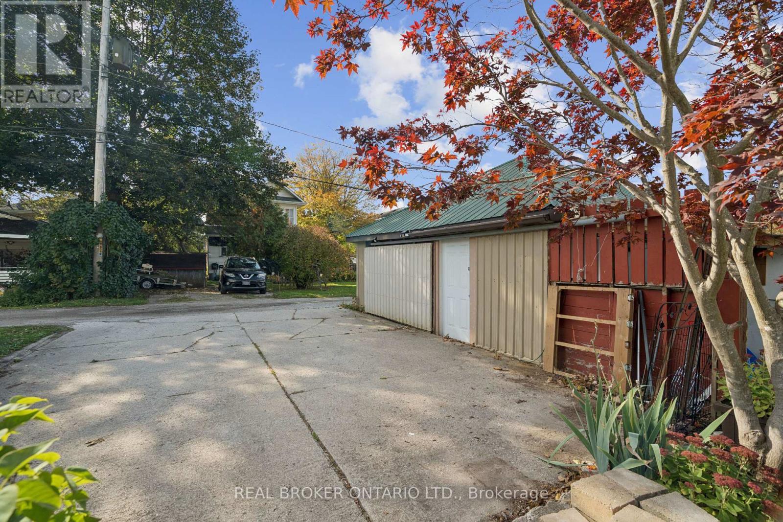 324 Daly Street Property Photo 40