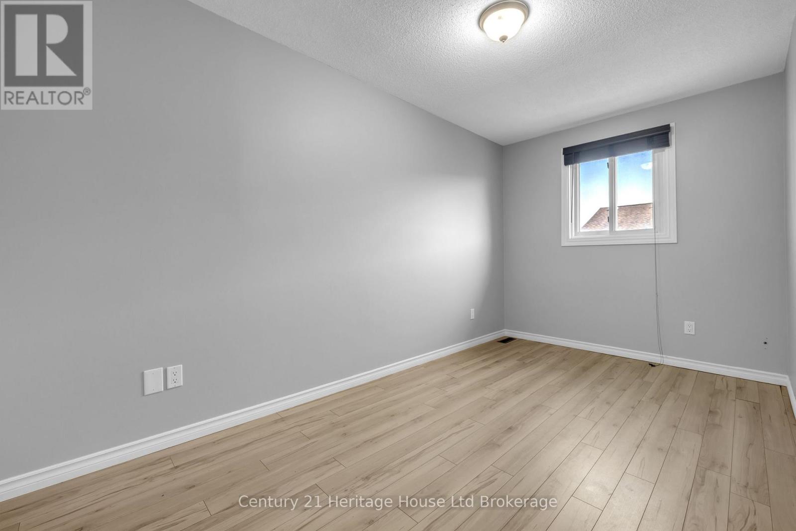 2 - 1135 Nellis Street Property Photo 15