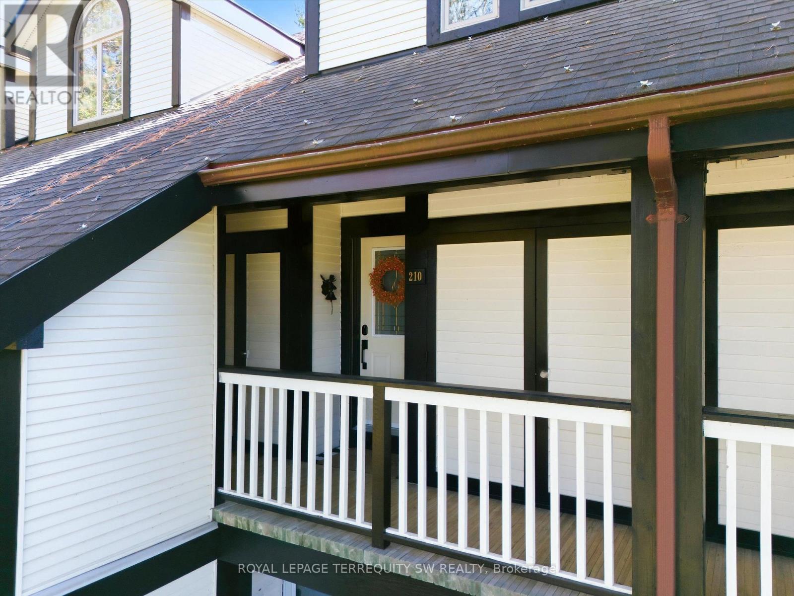 210 - 10 Coveside Drive Property Photo 37