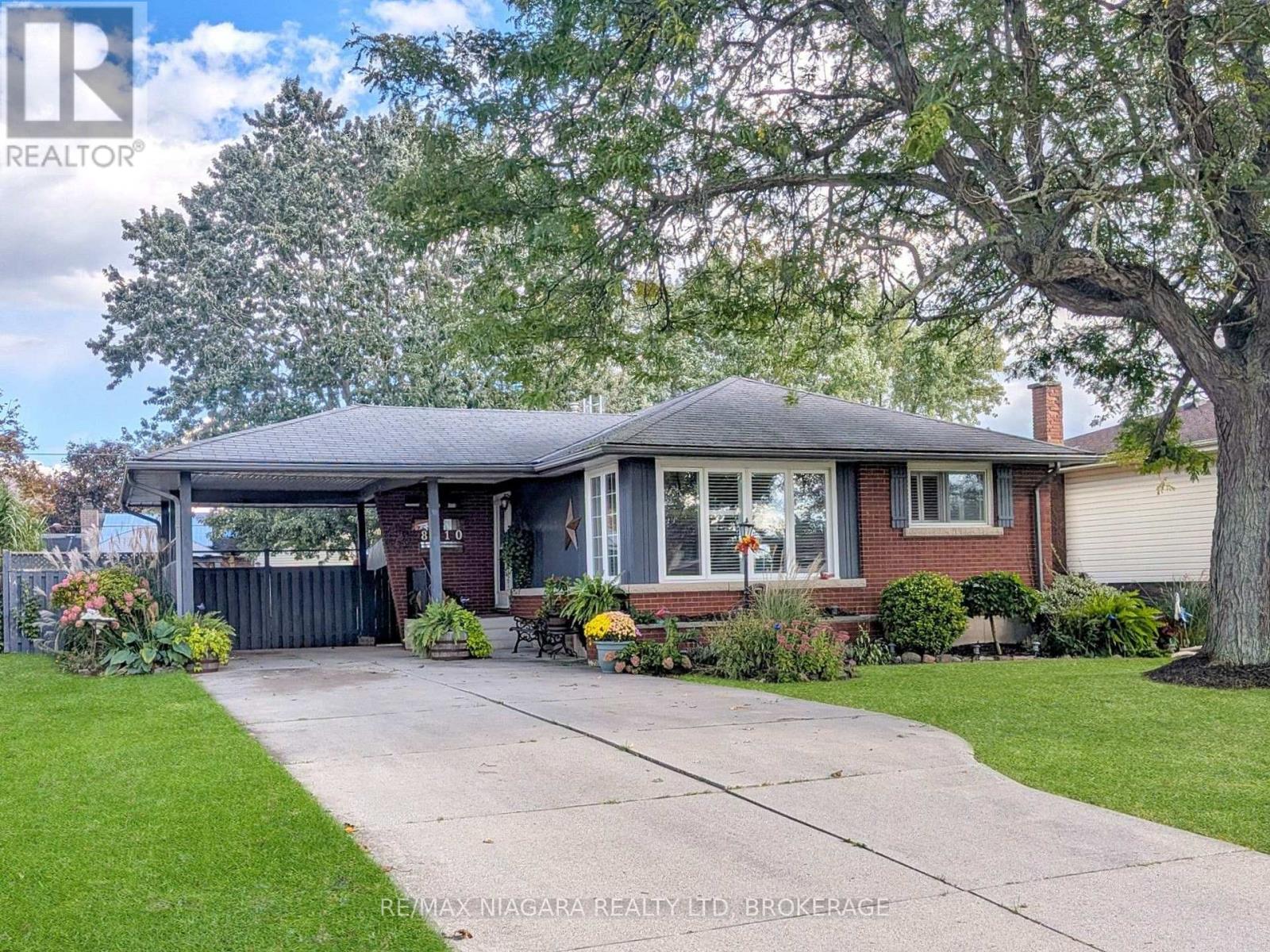 8610 Furlong Avenue Property Photo 2