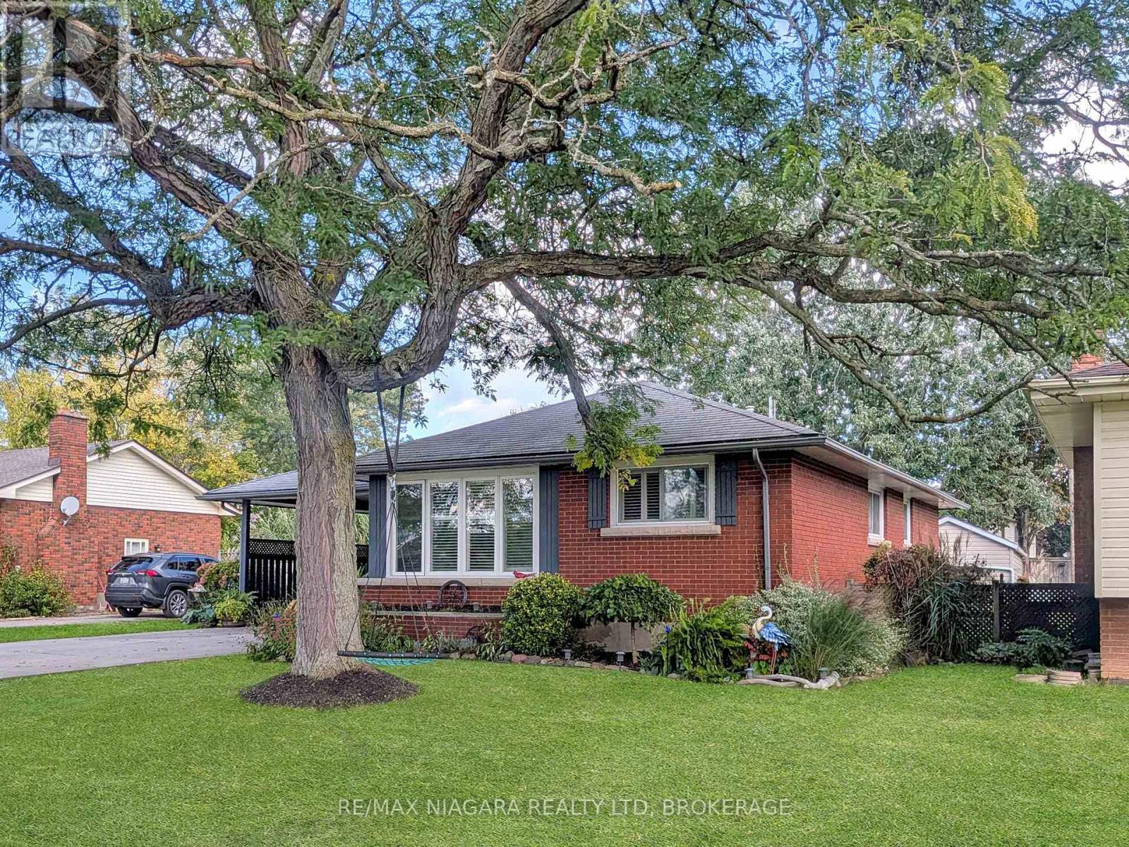 8610 Furlong Avenue Property Photo 3