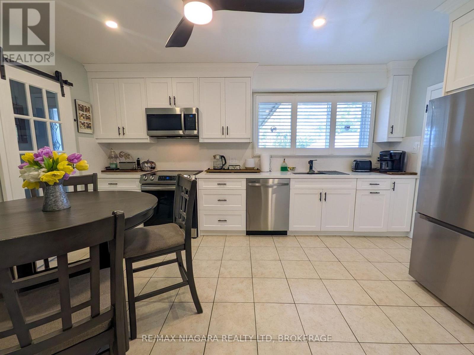 8610 Furlong Avenue Property Photo 6